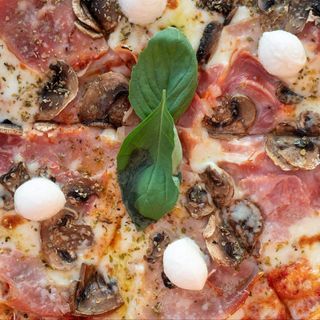 Pizza Capricciosa