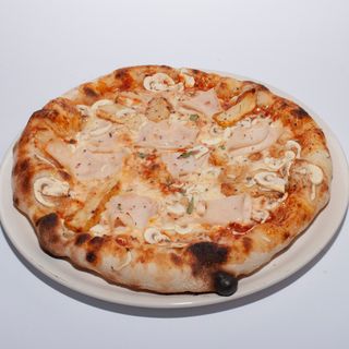 Pizza Capricciosa sa piletinom