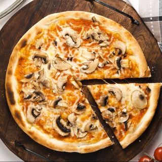 Pizza Funghi