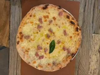 Pizza provolina