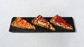 960. Pizza Spring