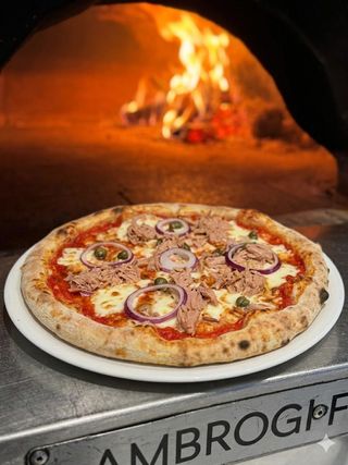 Pizza tonno