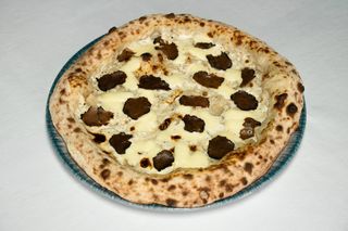 Pizza al Tartufo