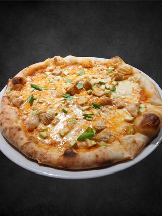 Chicken white pizza