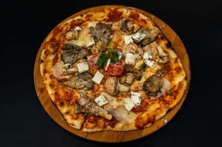 Pizza Funghi s plavim sirom