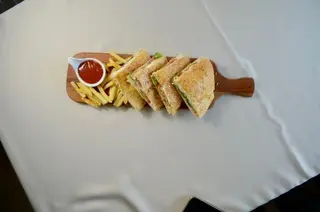  Pizza sendvič sa susamom