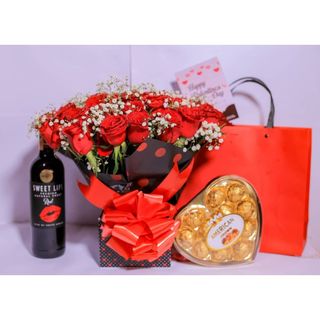 Plain Red Standing Bouquet, Sweet Lips, Chocolate