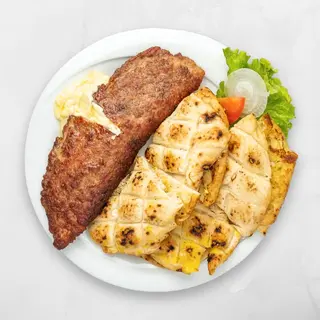 Pljeskavica sa sirom uz prilog