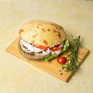 Pljeskavica sa susamom 220g