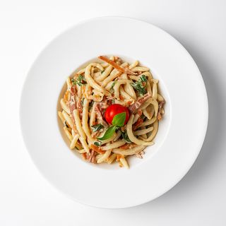 Pljukanci sa pršutom, nabulom i cherry rajčicama