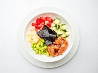 Поке боул с курицей (500г)