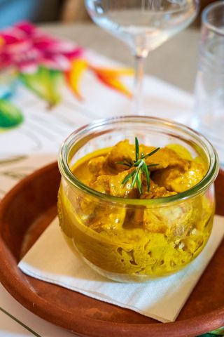 Pollo al curry e riso pilaf