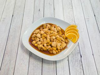 80.Pollo con mandorle