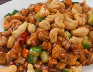 66鸡肉腰果Pollo con anacardi