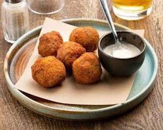 Polpette di pulled pork con cheddar