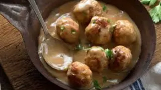 Polpette su crema ai funghi porcini 6 pezzi