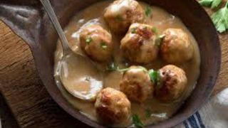 Polpette su crema ai funghi porcini 6 pezzi