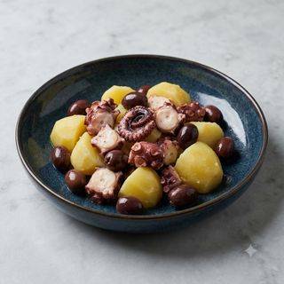 Polpo, patate e olive itrana