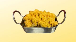 Pomfrit sa cheddar sirom