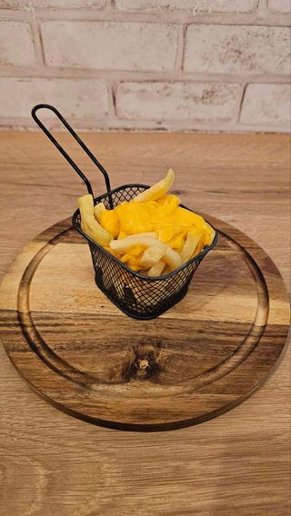 Pomfrit sa cheddarom