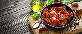 Pomodori secchi con origano