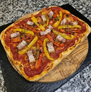 Pomodoro, peperoni e pancetta 