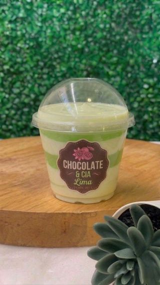 Bolo de Pote Lima