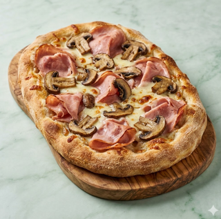 Pinsa prosciutto cotto, funghi porcini e provola affumicata
