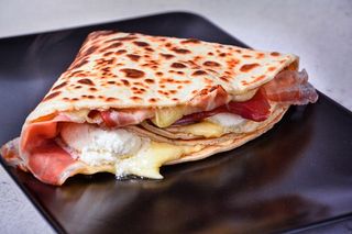 Palačinka sa pršutom