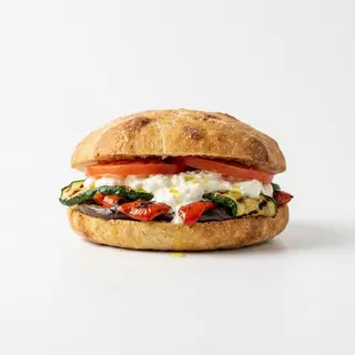 Puccia alle verdure grigliate con burrata e pomodoro fresco