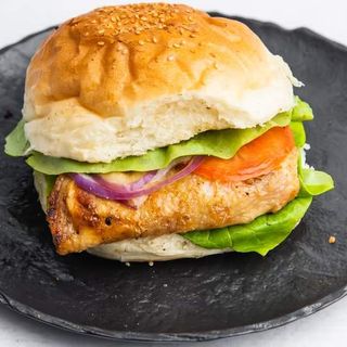 Punjeni pileći batak 300g