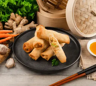 Qmp Vegetable Spring Rolls 30G
