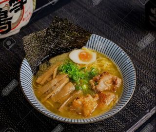 Ramen pollo fritto
