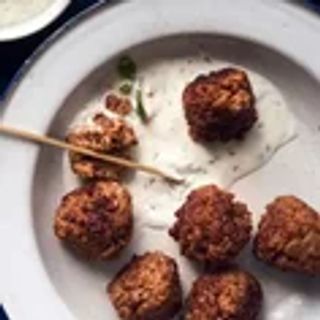 Raita falafel