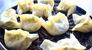51 蒸饺 Ravioli al vapore 6 pezzi