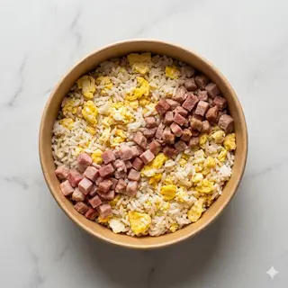 96 Riso con carne maiale e uova