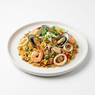 Riso saltato con frutti di mare