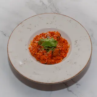Risotto sa dagnjama na crveno