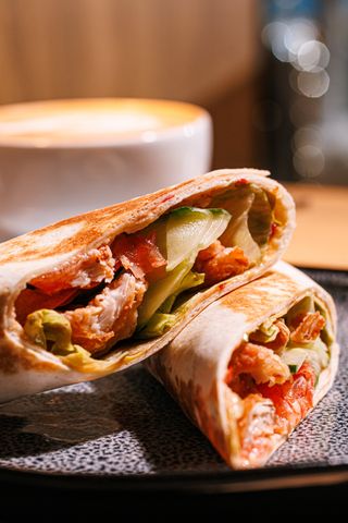 Ролл с курицей (190 гр)