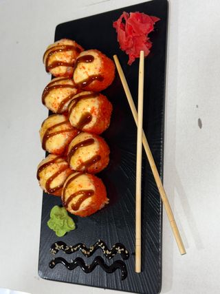 Ролл Унаги лосось (310г)