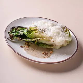 Romein salata sa parmezanom pečena na uglju 120g