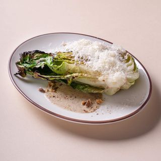 Romein salata sa parmezanom pečena na uglju 120g