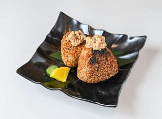 Onigiri Gomašio (Onigiri Gomashio)