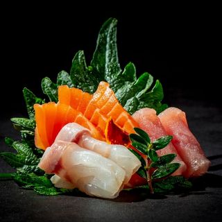 S2. Sashimi moriawase