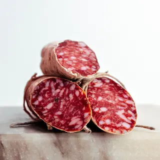 Pezzo salame felino