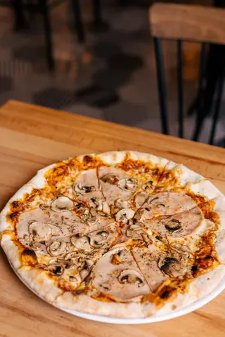 Pizza Capricciosa