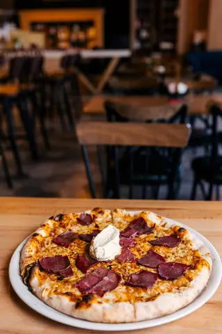 Domaćinska pizza