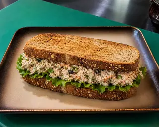 Tosta Pão Big de Sardinha