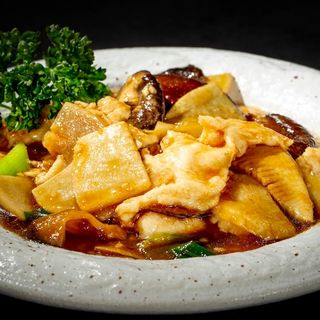 SEC003. Pollo con bambù e funghi