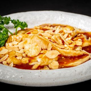SEC004. Pollo con mandorle